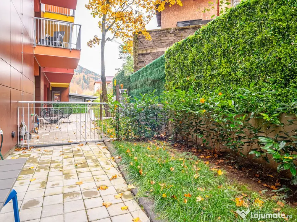 Studio cu terasă și vedere către munți – Green Futu...