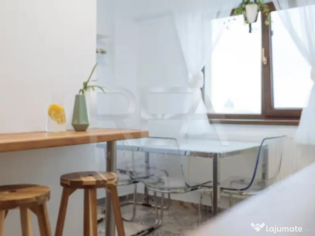 Apartament cu 4 camere cu vedere spre fântânile de la Pia? 