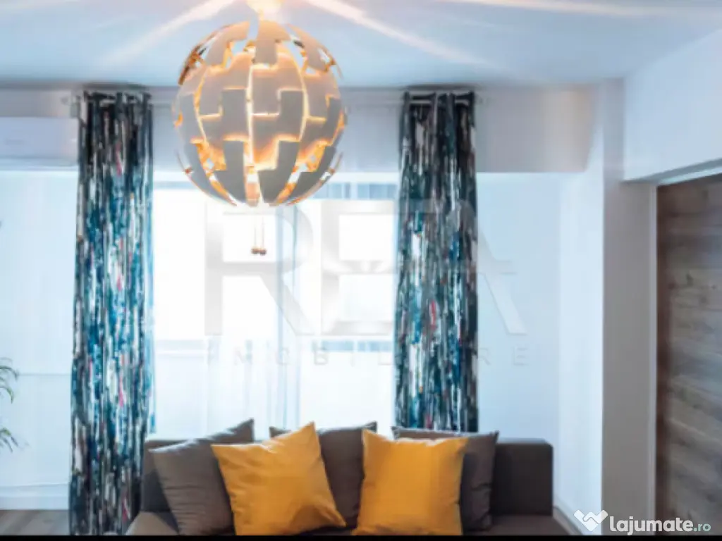 Apartament cu 4 camere cu vedere spre fântânile de la Pia? 