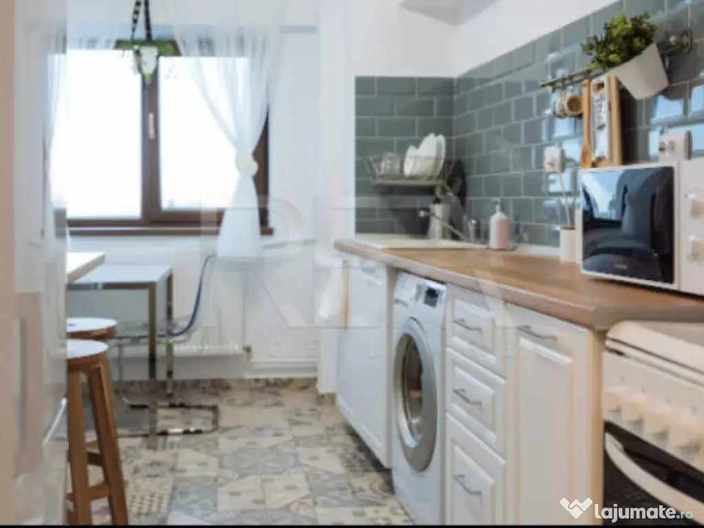 Apartament cu 4 camere cu vedere spre fântânile de la Pia? 