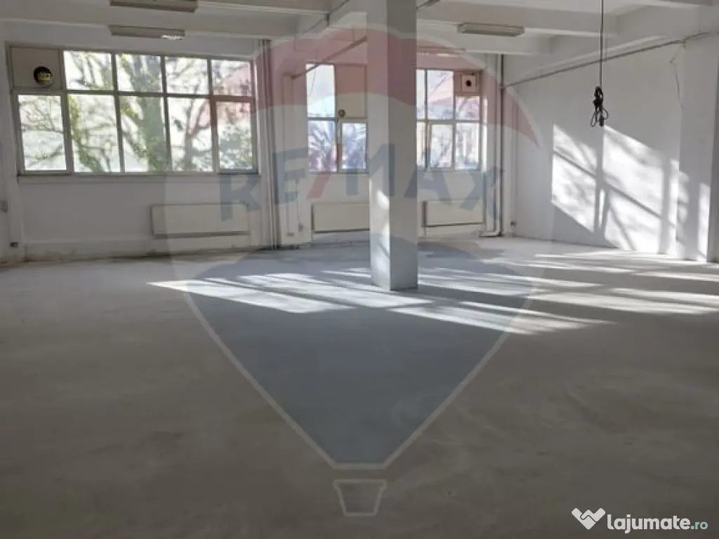 Spatiu depozit si birouri 280 mp Baicului lift marfa 