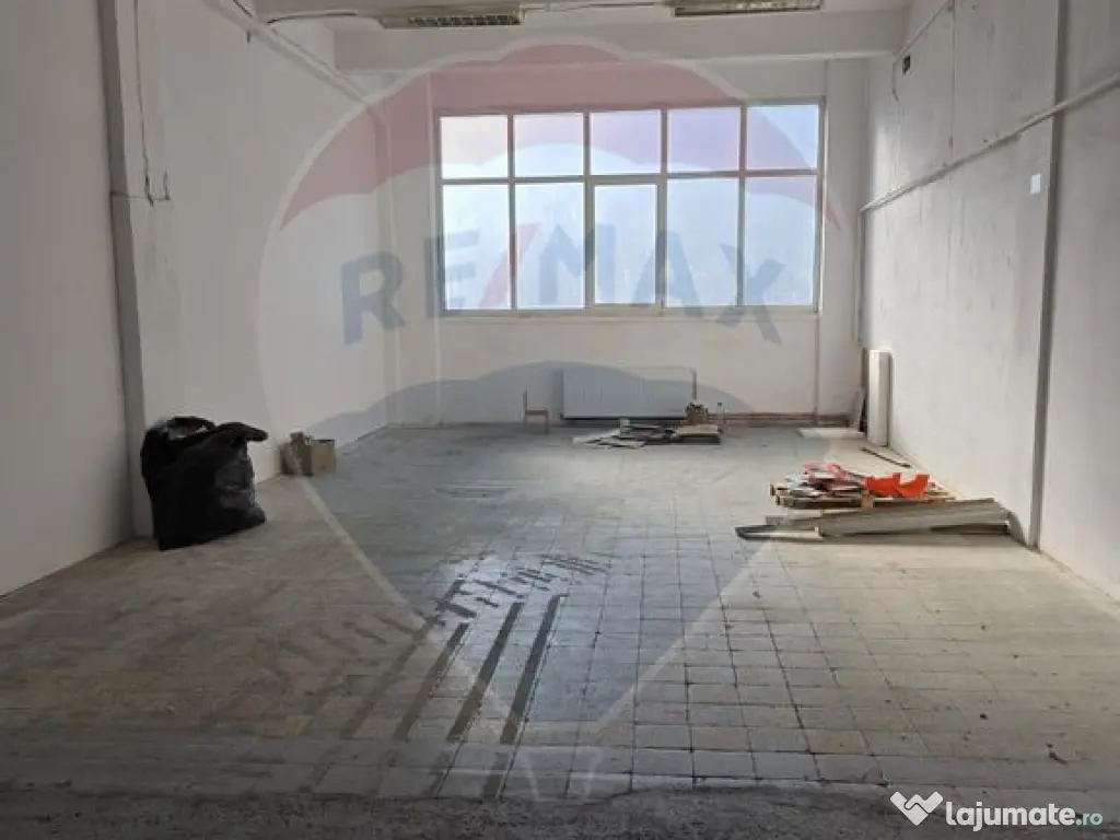 Spatiu depozit si birouri 280 mp Baicului lift marfa 