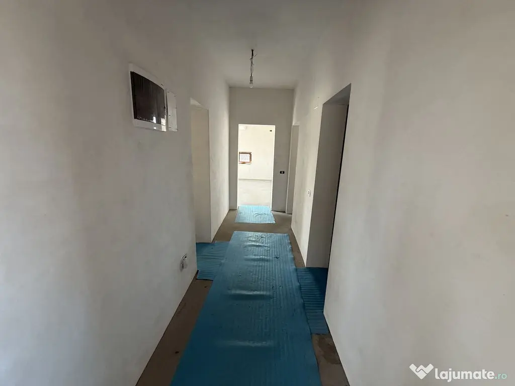 Apartament 3 camere zona Dacia 