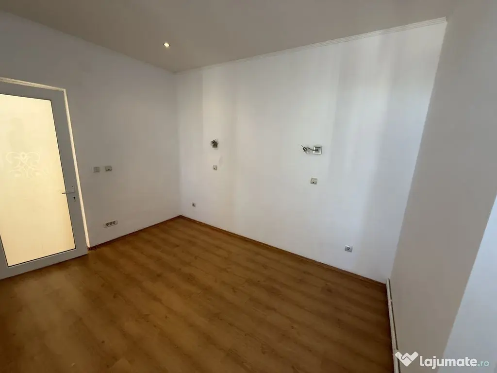 Apartament 6 camere zona Central 