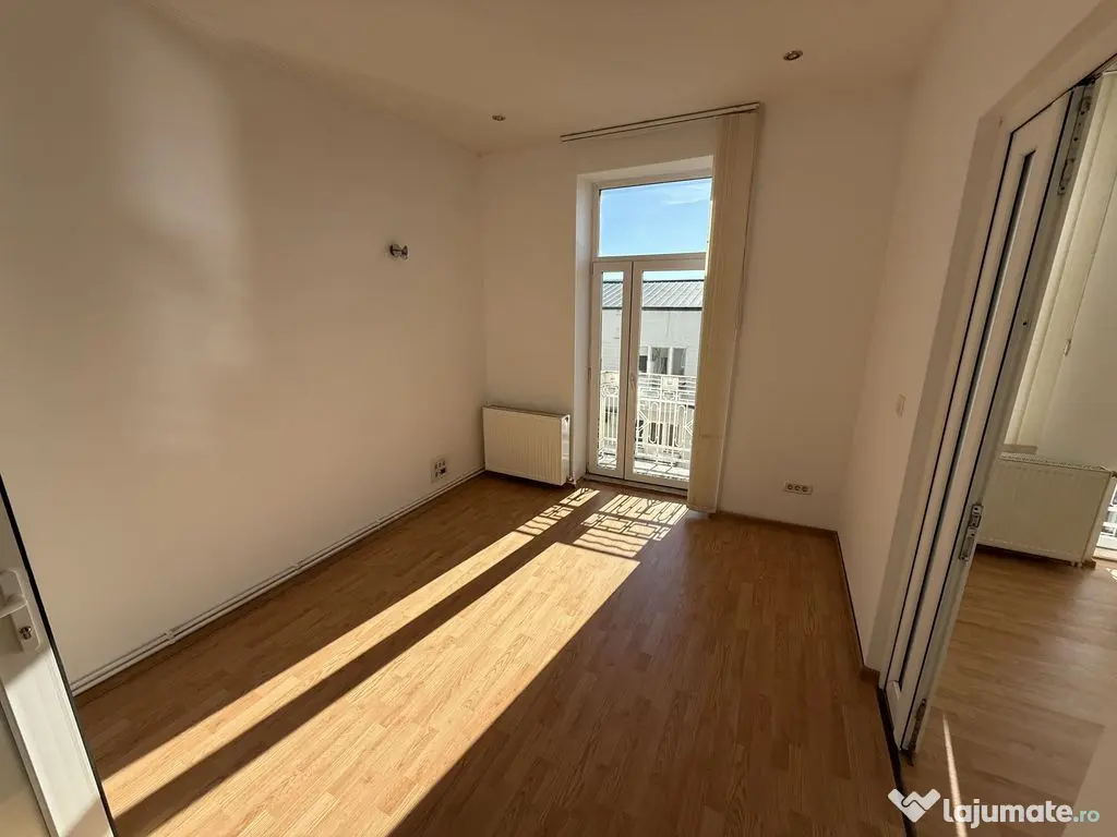 Apartament 6 camere zona Central 