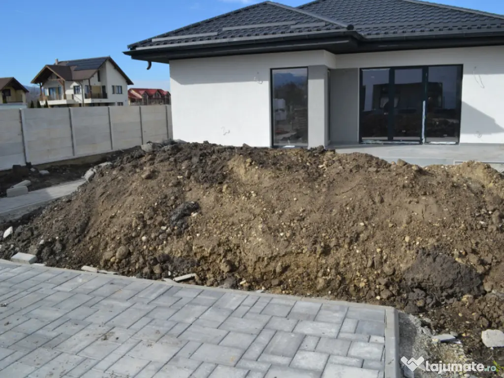 Casa single 4 camere, 110 MP + 500mp teren Stupini 