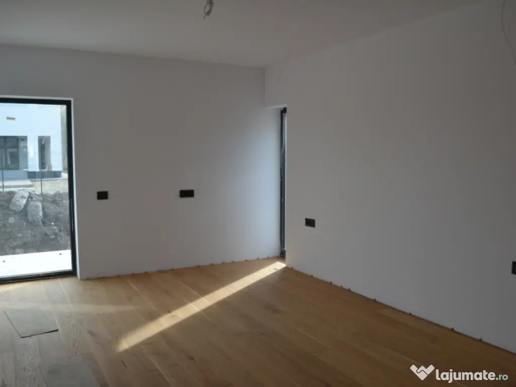 Casa single 4 camere, 110 MP + 500mp teren Stupini 