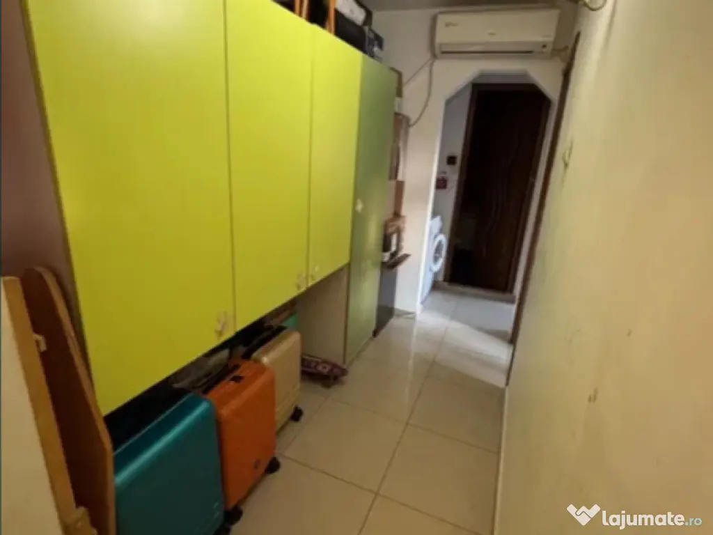 Apartament cu 3 camere de vanzare Nicolina 