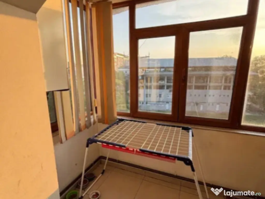 Apartament cu 3 camere de vanzare Nicolina 