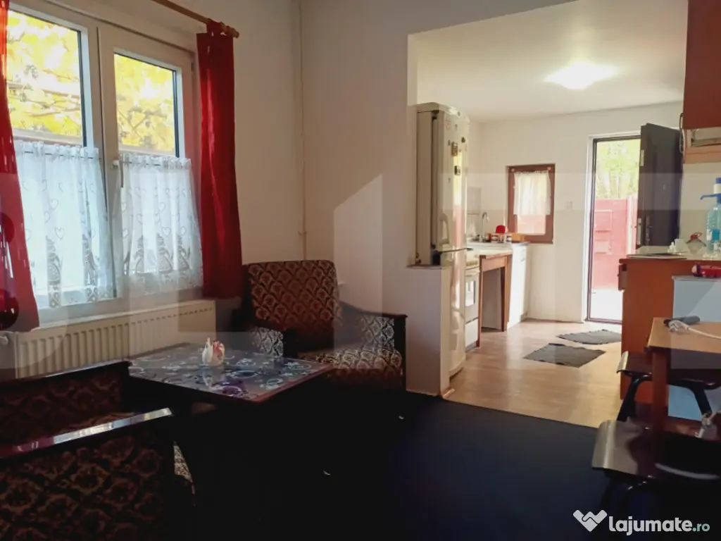 Casa 2 camere, 50 mp, zona Fratelia