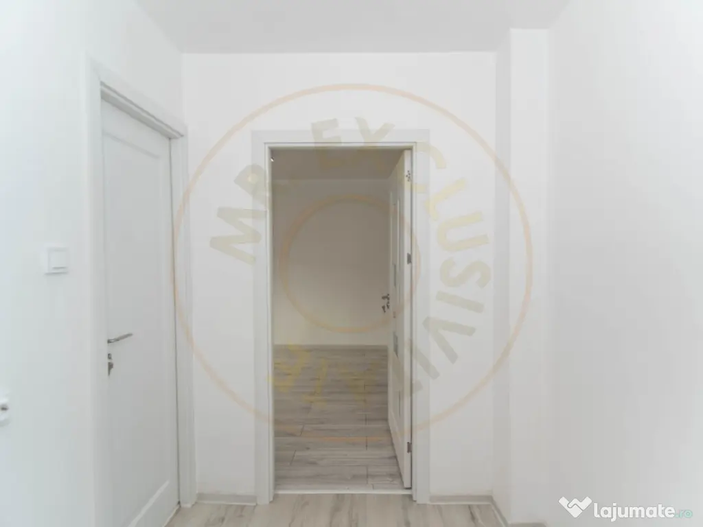 Garsoniera RENOVATA, etaj 1, Gavana-Pitesti 