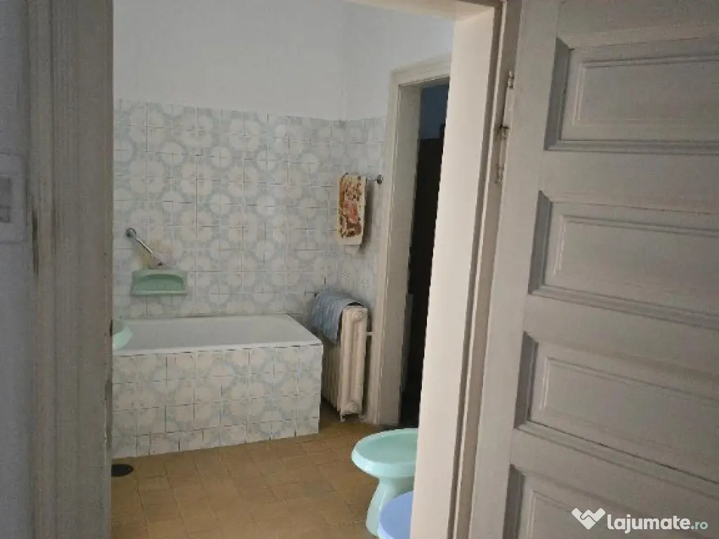 Casa Zona Ultracentrala , 6 cam SC 200 , teren 242, inc oras