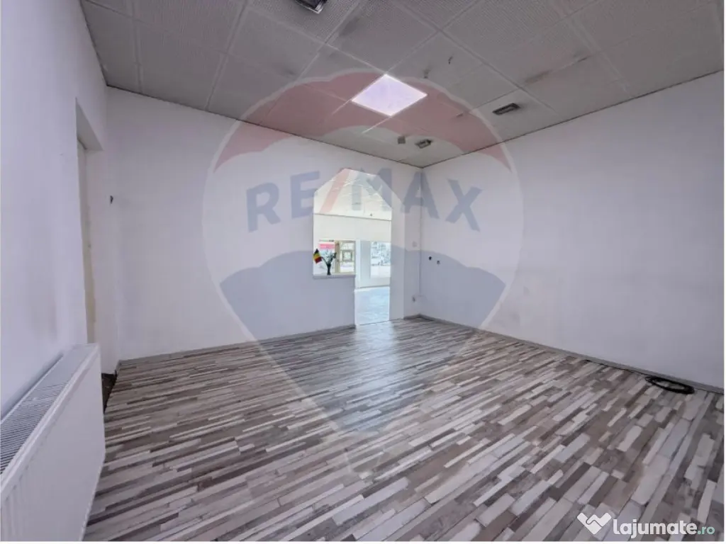 Spațiu comercial 110 mp-Inchiriere- vizibilitate excelentă 