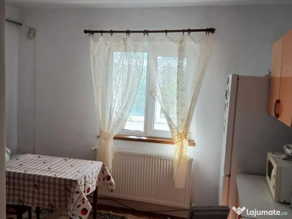 Apartament 3 camere, suprafata generoasa , Tulcea 