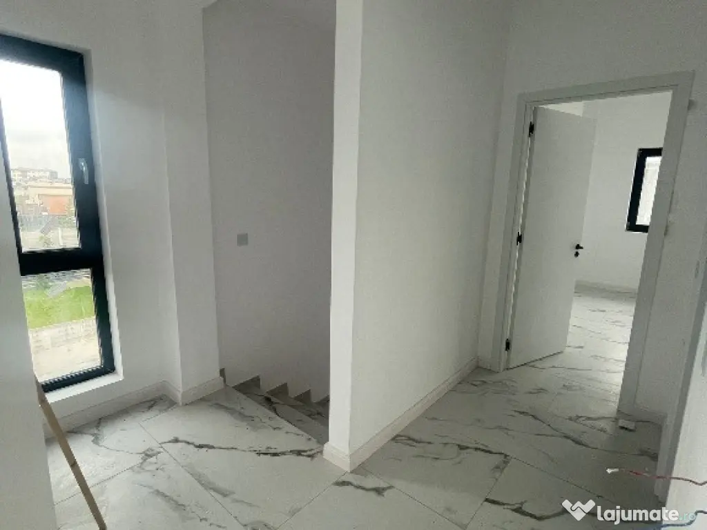 Ap. 2 camere, curte 60 mp, 2 locuri de parcare, pod pentru depozitare