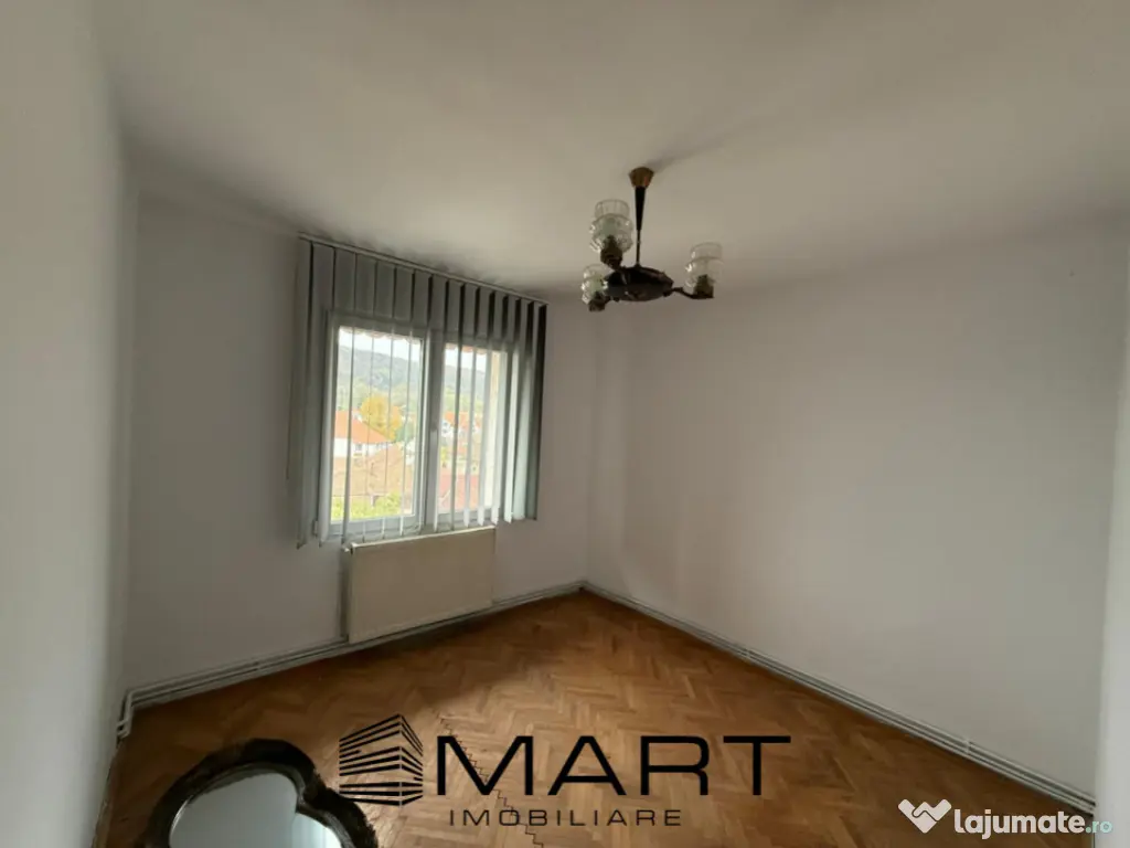 Apartament 4 camere zona garii 