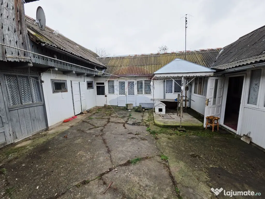 Casă / Vilă cu 4 camere de vânzare