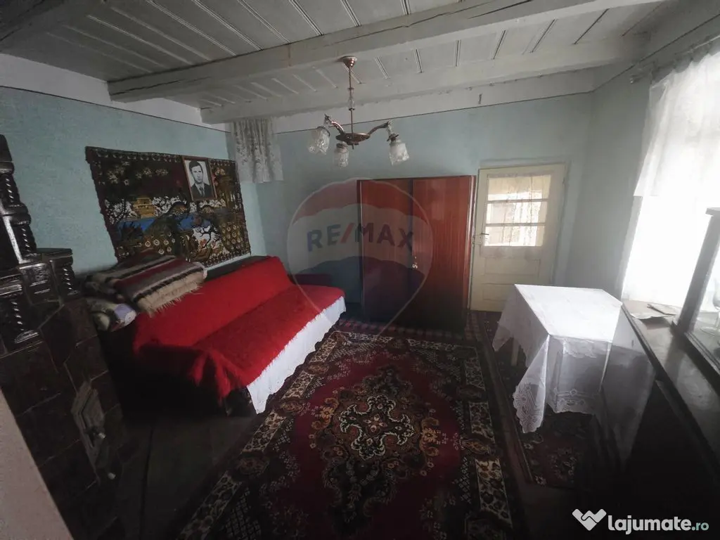 Casă / Vilă cu 4 camere de vânzare