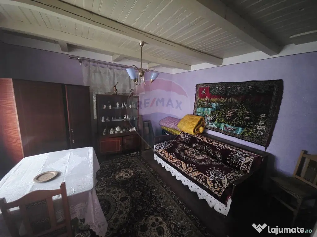 Casă / Vilă cu 4 camere de vânzare