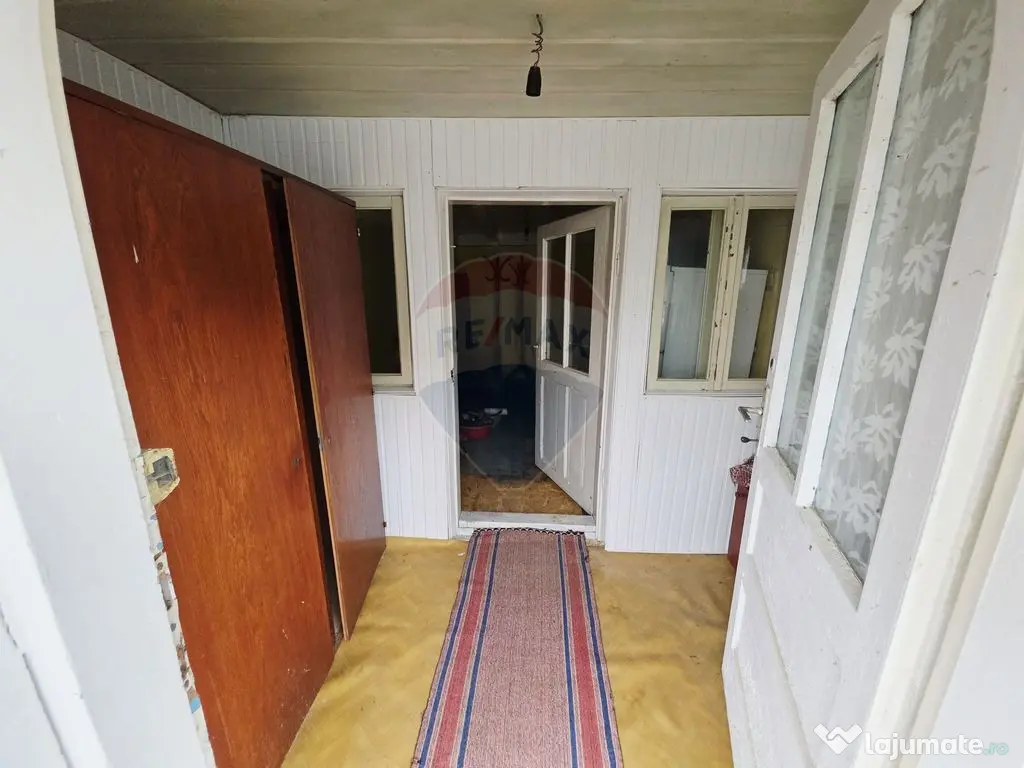 Casă / Vilă cu 4 camere de vânzare