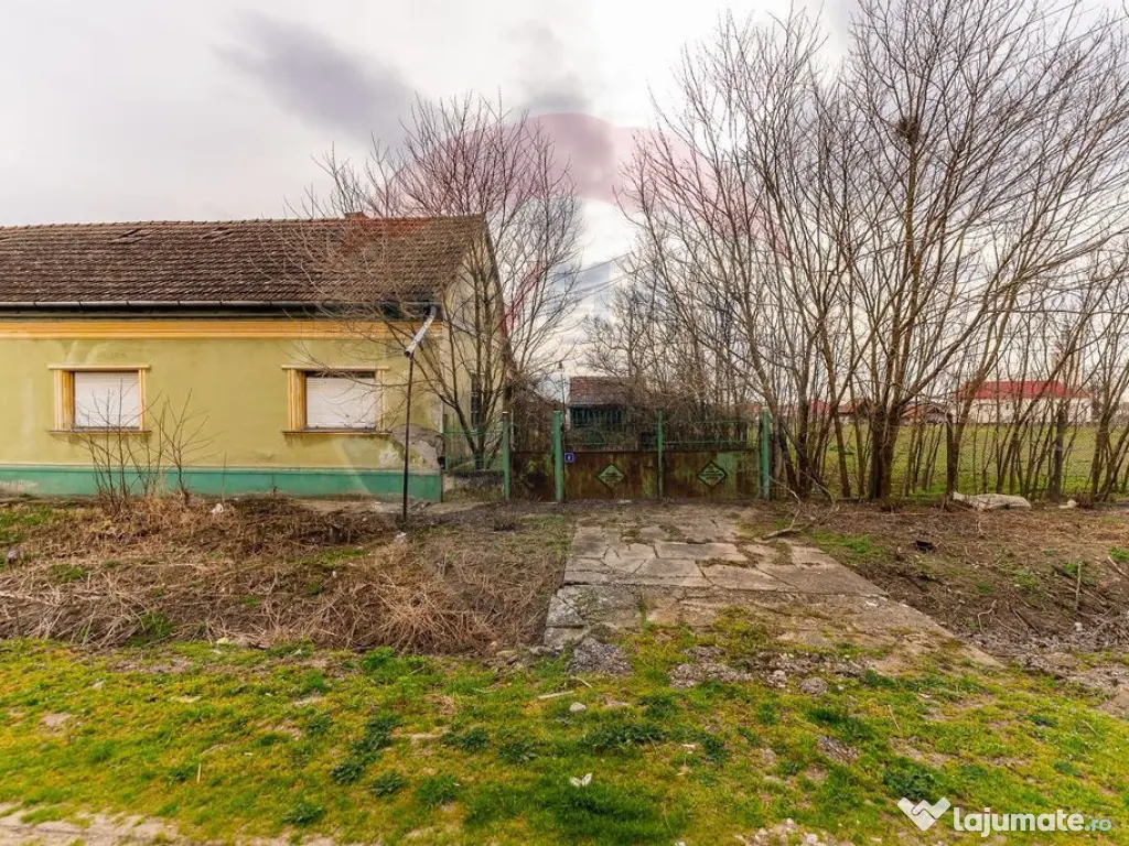 Teren + casa cu potential in centrul loc. Galsa, fs- 30m 