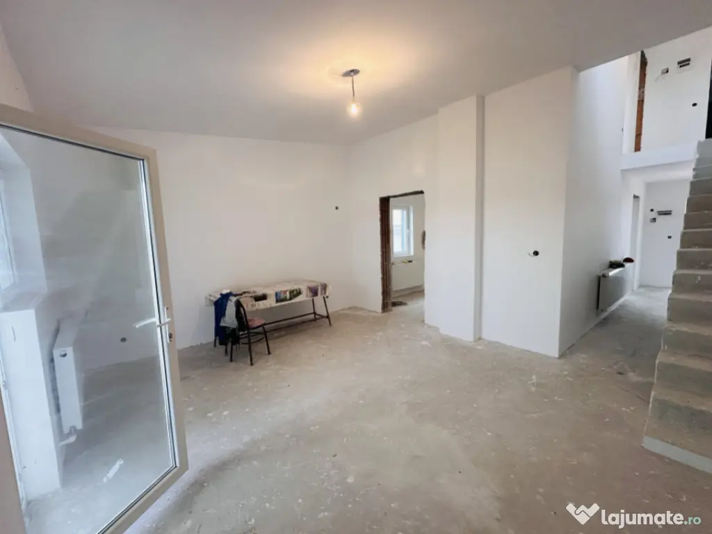 Duplex superb, 141 mp construiti, 295 mp teren, Domnesti