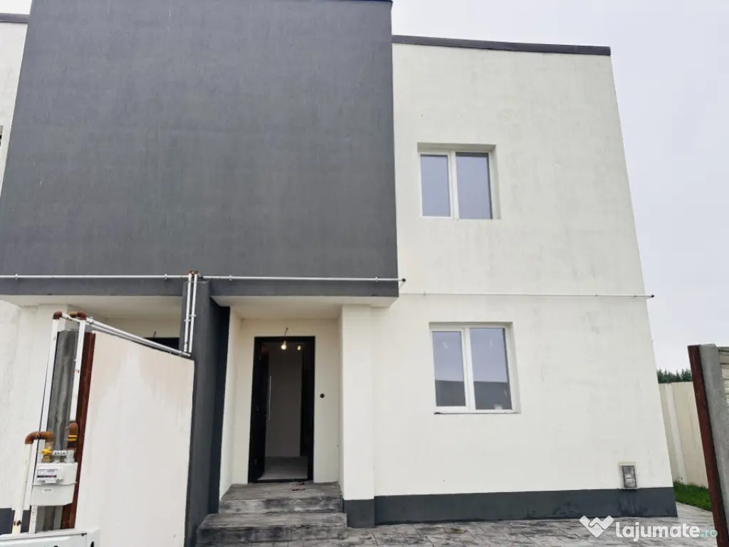 Duplex superb, 141 mp construiti, 295 mp teren, Domnesti