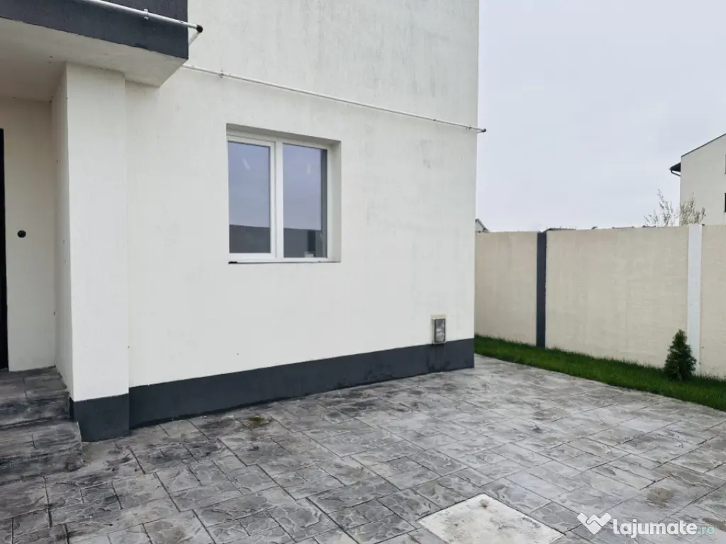 Duplex superb, 141 mp construiti, 295 mp teren, Domnesti