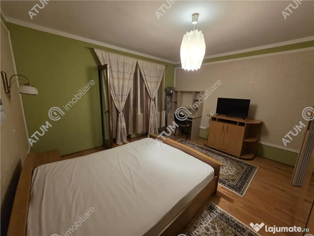 Apartament cu 3 camere 2 balcoane loc parcare in zona Tilisc