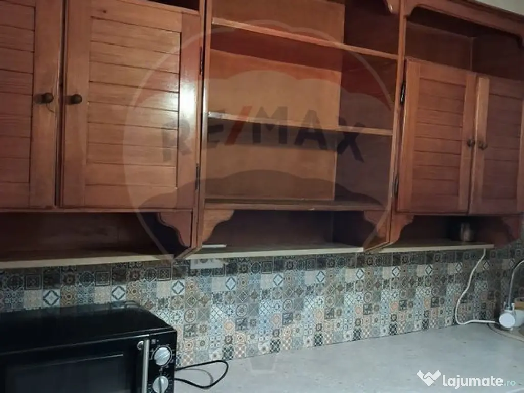 Apartament cu 4 camere de vânzare în zona Iosia 