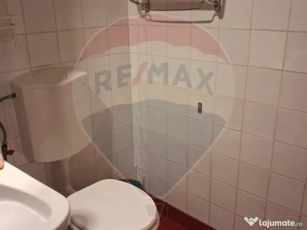 Apartament cu 4 camere de vânzare în zona Iosia 