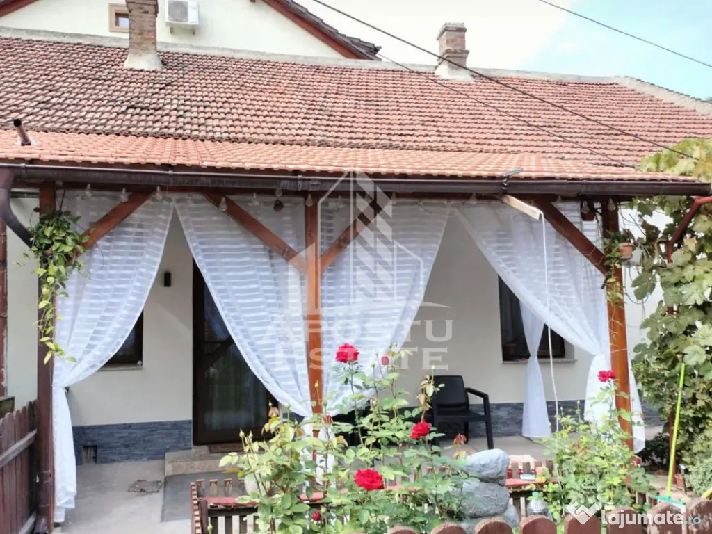 Apartament cu 3 camere, curte comuna, centrala proprie, z... 