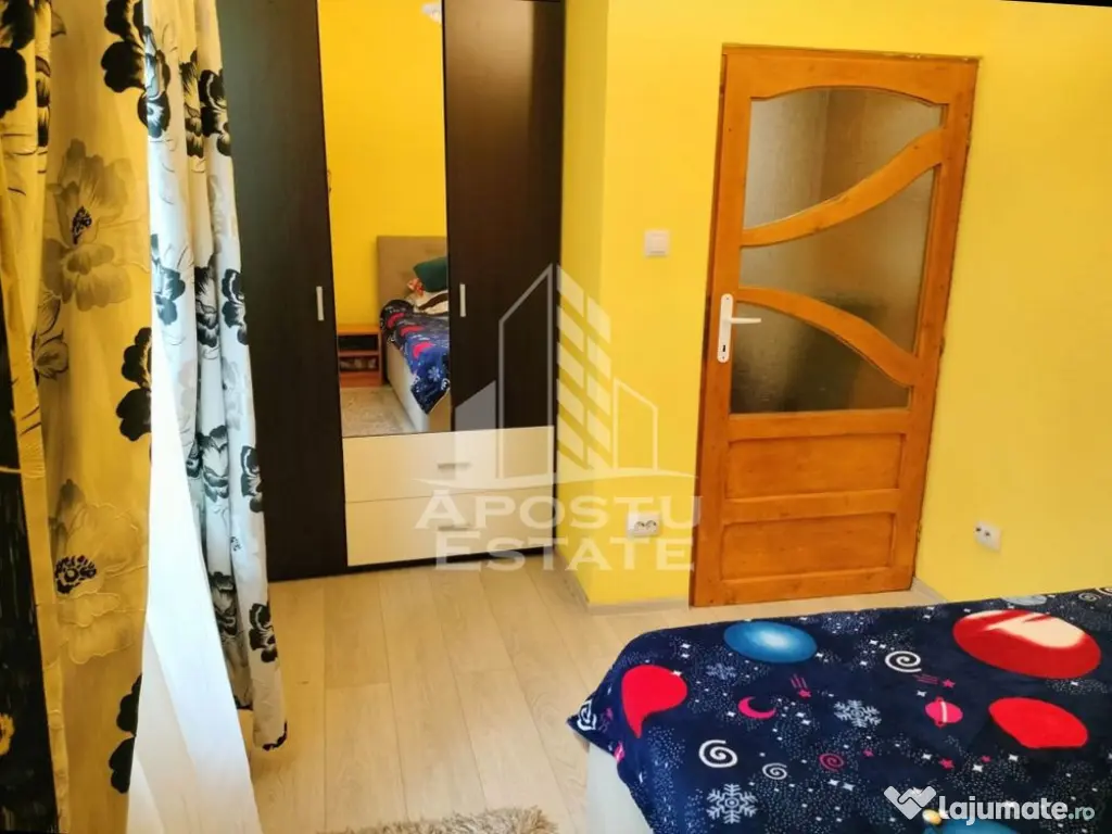 Apartament cu 3 camere, curte comuna, centrala proprie, z... 