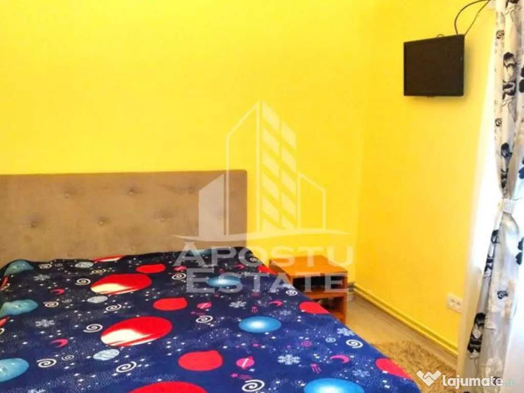 Apartament cu 3 camere, curte comuna, centrala proprie, z... 