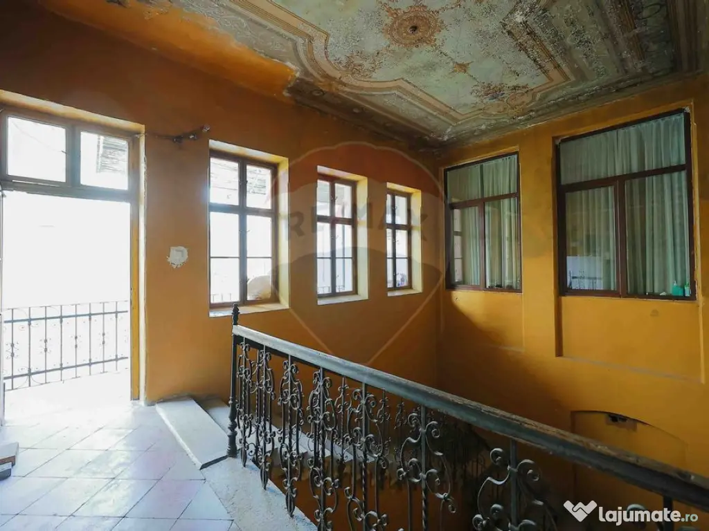 Apartament cu 2 camere de vânzare, clădire istorică, u...
