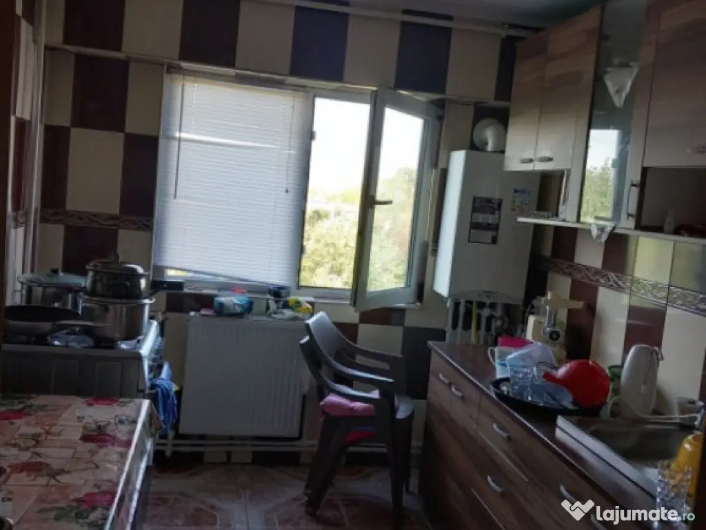 Apartament 3 camere, termen lung, zona Brotăcei-Constanta 