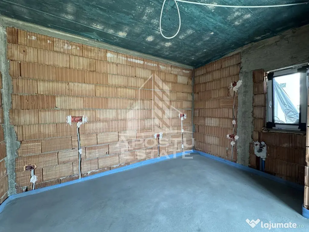 Duplex cu 5 camere si 3 bai, dormitor la parter, finisaje... 