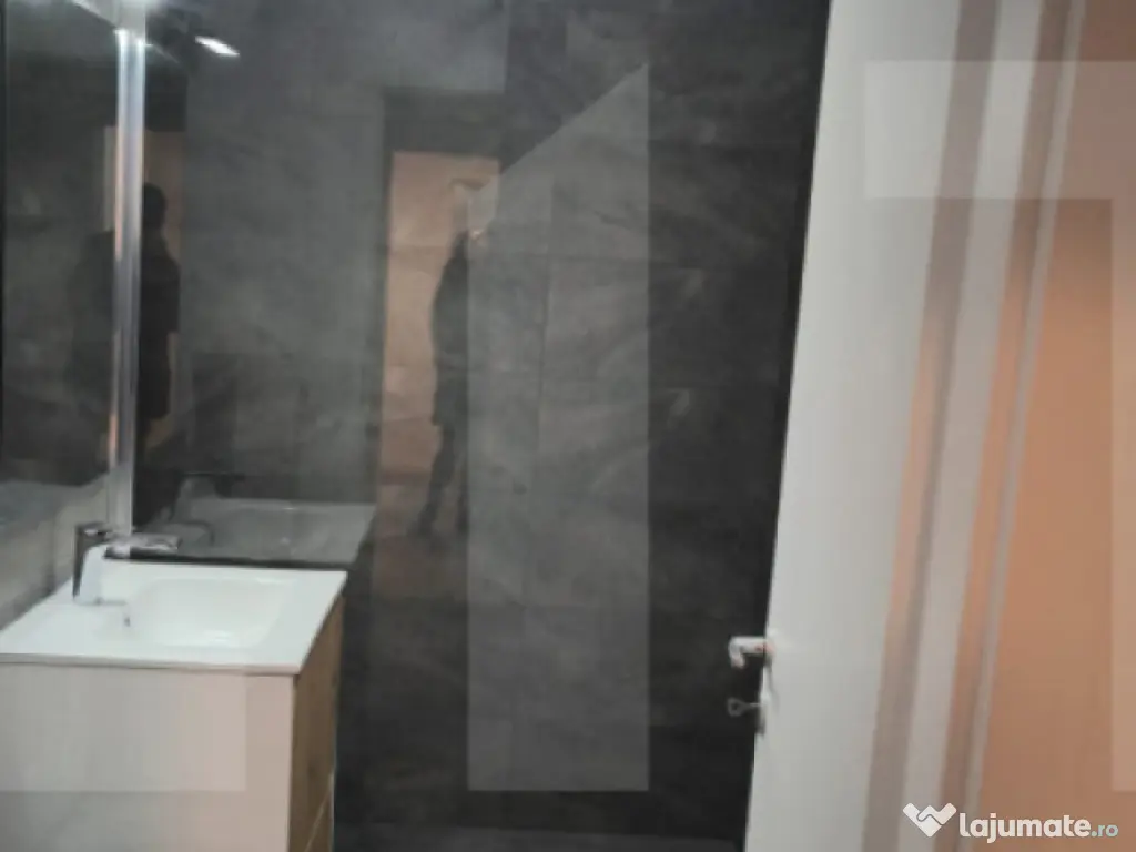 Apartament de vanzare, 57 mp, zona Modern