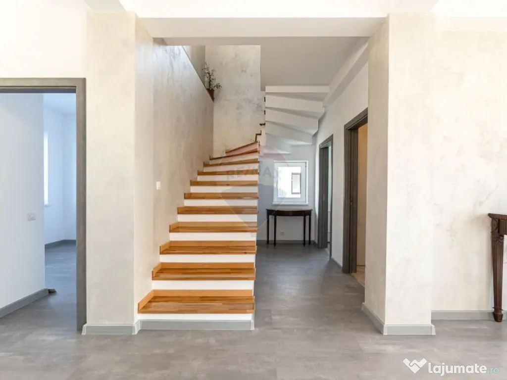 CASE NOI ÎN ARHITECTURĂ ALPINO-MODERNĂ CU ALEE PRIVATA...