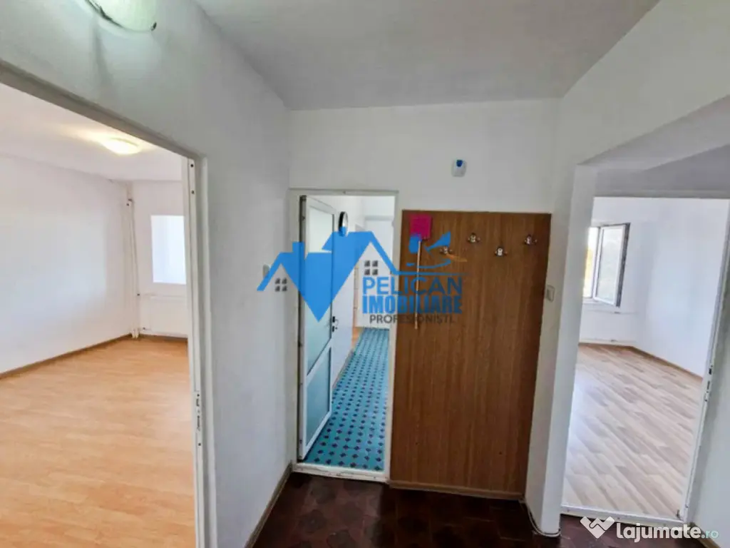 Pelican, 2 camere, decomandat, ETAJ 2 