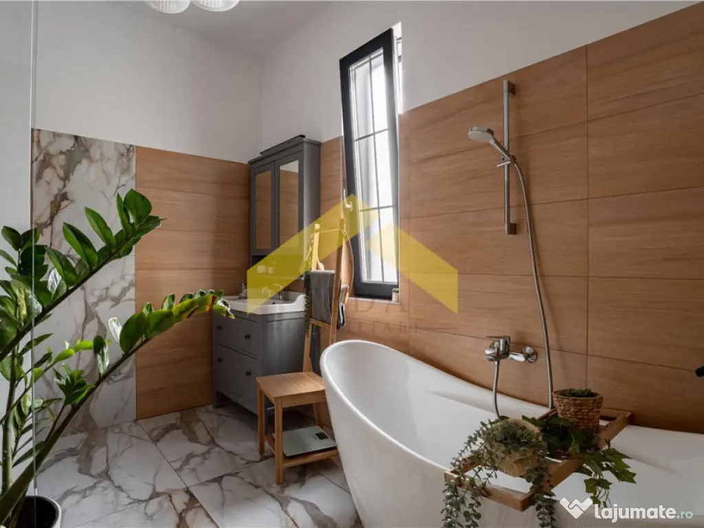 Casa la sol stil Neoclasic modren lux in Mandruloc