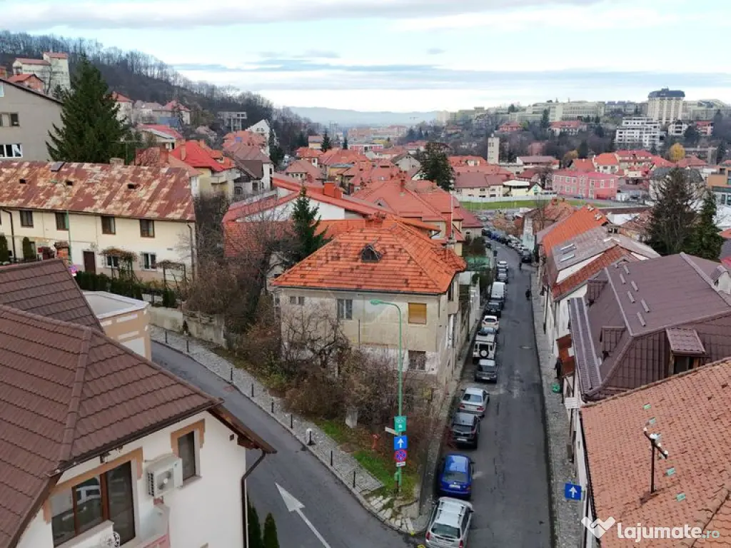 Corp de casă cu potențial | Centrul Istoric | Grădină...