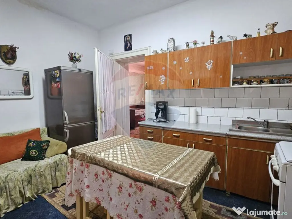 Corp de casă cu potențial | Centrul Istoric | Grădină...