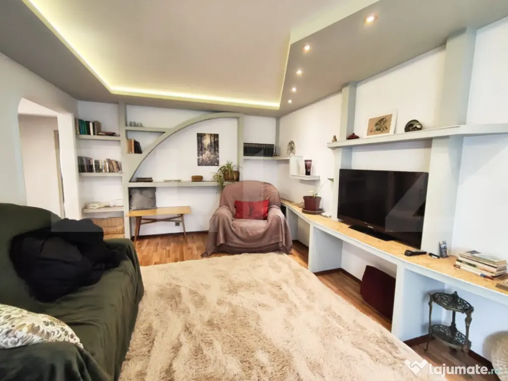 Apartament 4 camere, spatios, 2 bai, etaj 2, Rogerius – nu