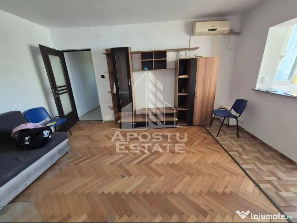 Apartament cu 3 camere de vanzare, centrala proprie, zona... 