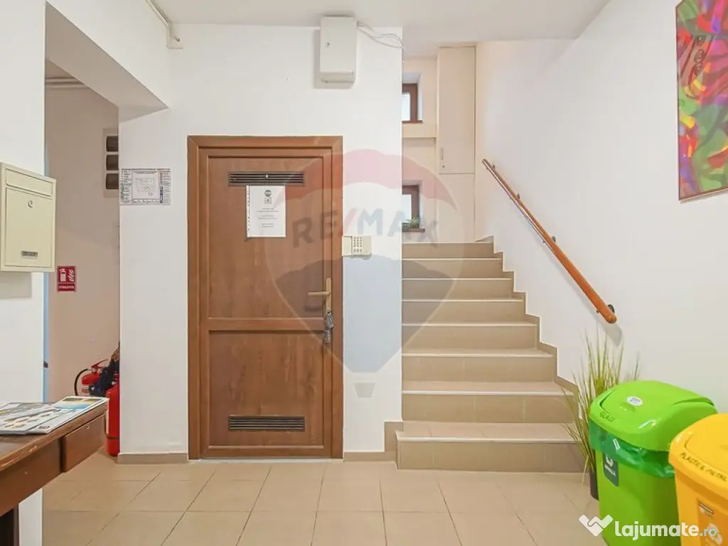 Casa cu 5 studiouri independente, terasa rooftop, vedere ... 