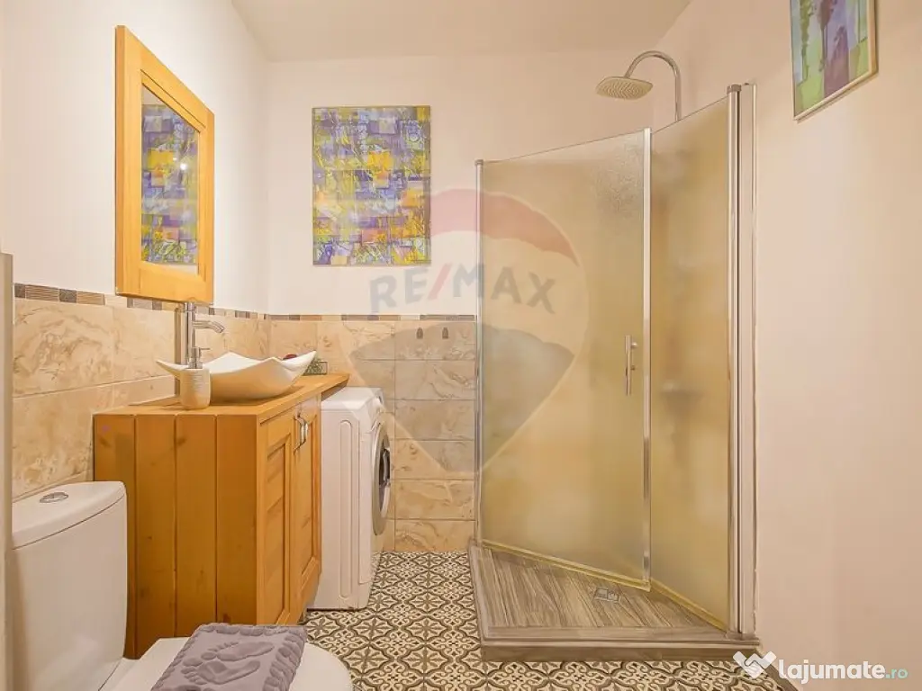 Casa cu 5 studiouri independente, terasa rooftop, vedere ... 