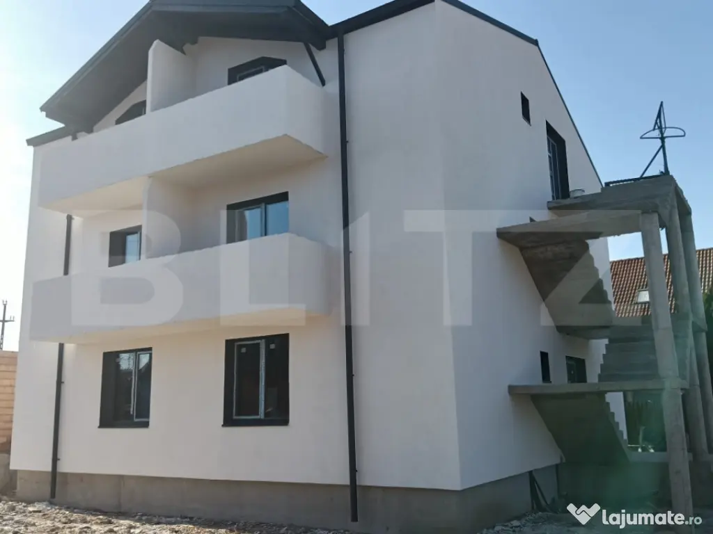 Apartament 2 camere în bloc nou, 57 mp, 2 balcoane și parc