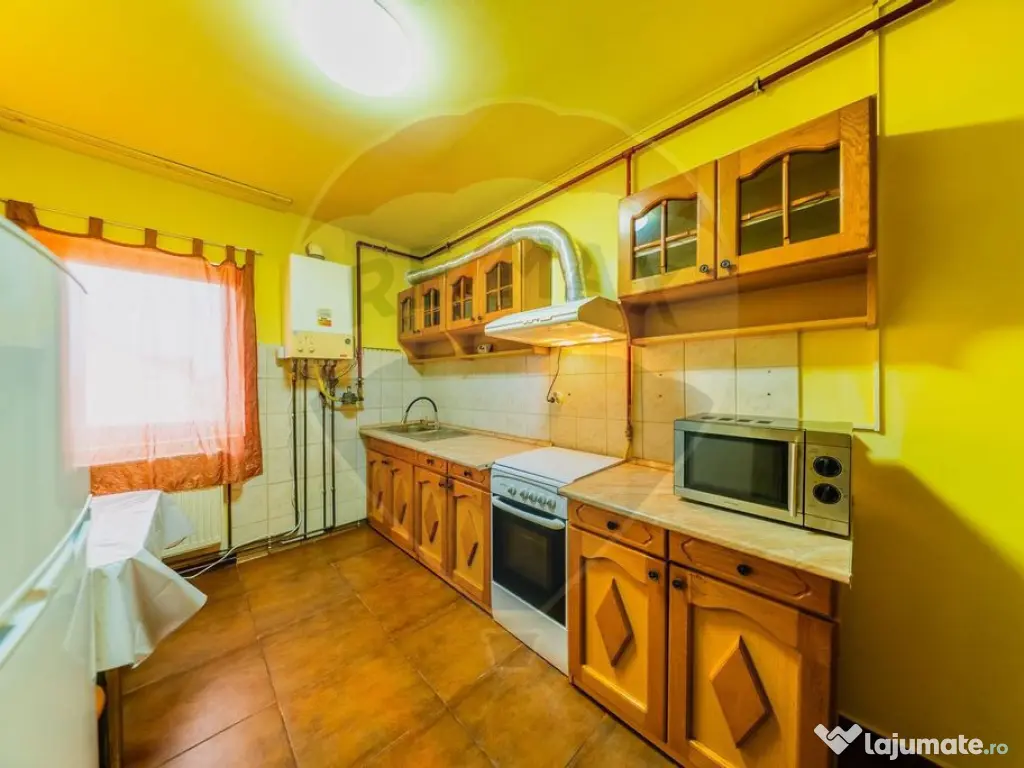 Apartament cu o camera in zona Parneava 