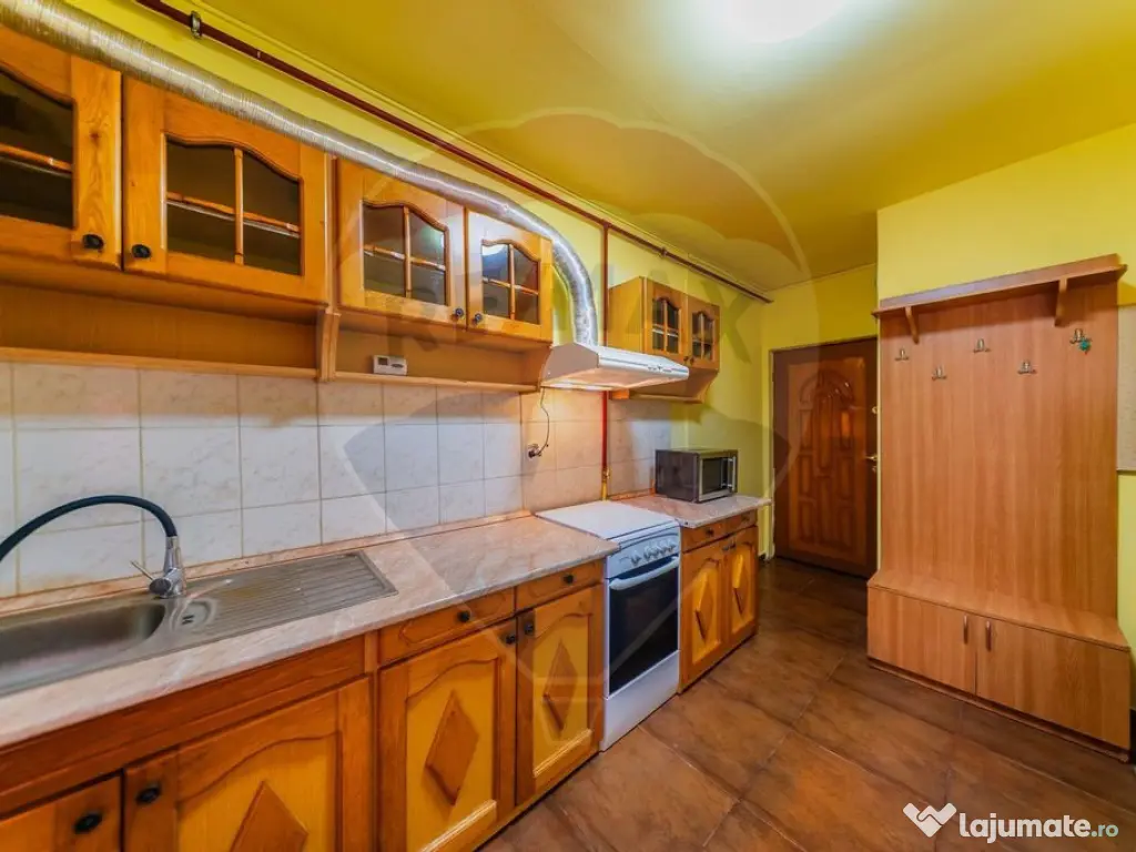 Apartament cu o camera in zona Parneava 